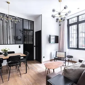 Apartment Hsh Amsterdam St-lazare Luxury & Design 6p-2br, Paris