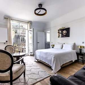Apartment Champs Elysees, Paris